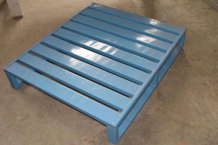 兩面叉鐵托盤選擇噴漆好還是噴塑好