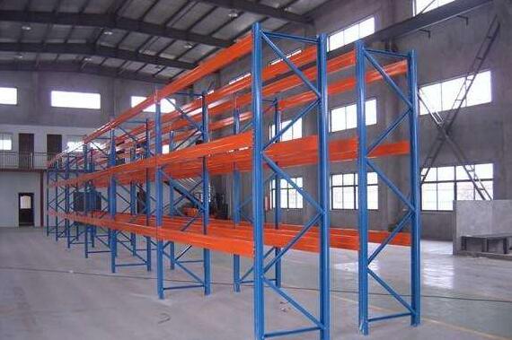 倉(cāng)庫(kù)貨架廠家分享如何安全從貨架頂部取物 倉(cāng)庫(kù)貨架廠家分享如何安全從貨架頂部取物