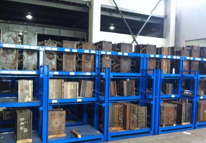 蘇州貨架廠分享雙開模具架保養方法