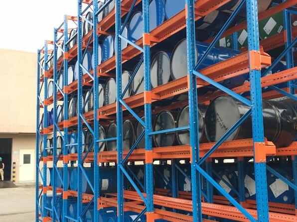 [重型貨架]重型托盤貨架在化工行業注意事項