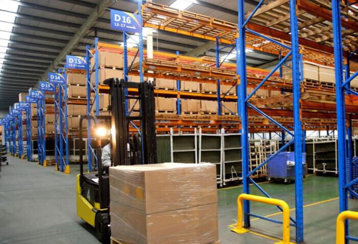 倉庫輕型貨架安裝施工過程中注意事項